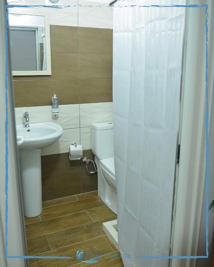 Blue Balcony Hotel Голем Экстерьер фото