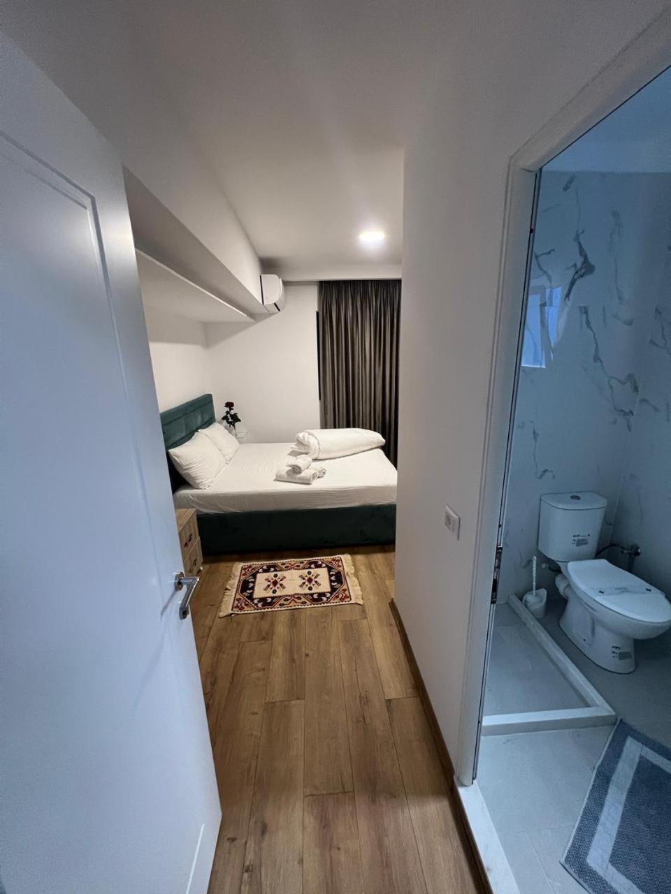 Blue Balcony Hotel Голем Экстерьер фото