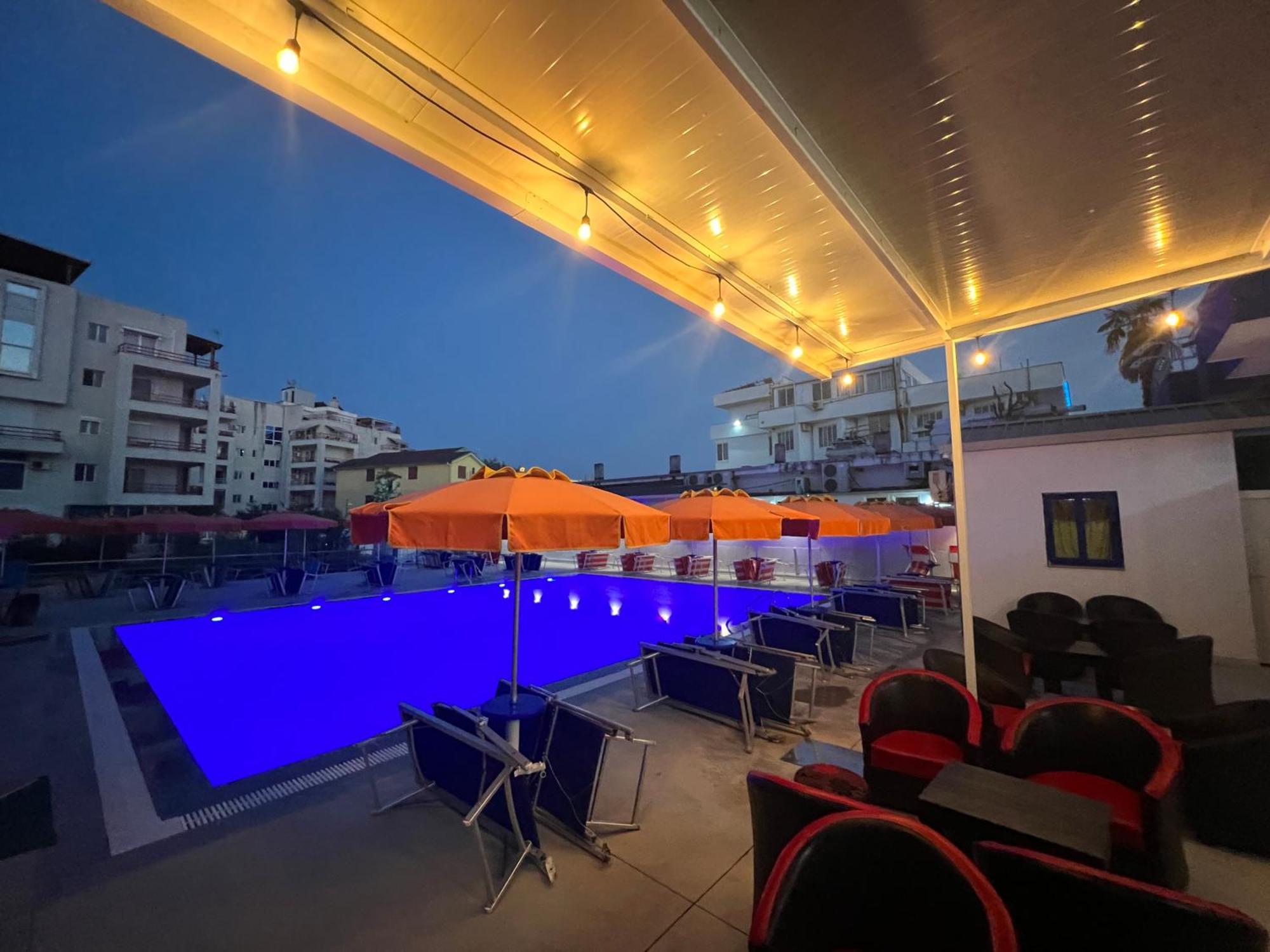 Blue Balcony Hotel Голем Экстерьер фото